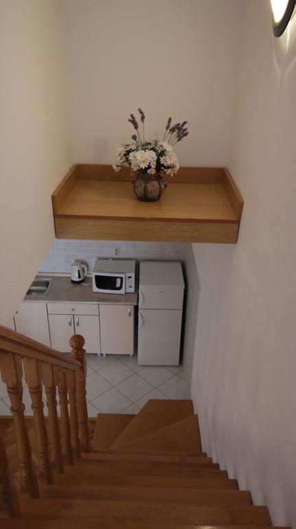 Apartments Ivka 오미스 외부 사진