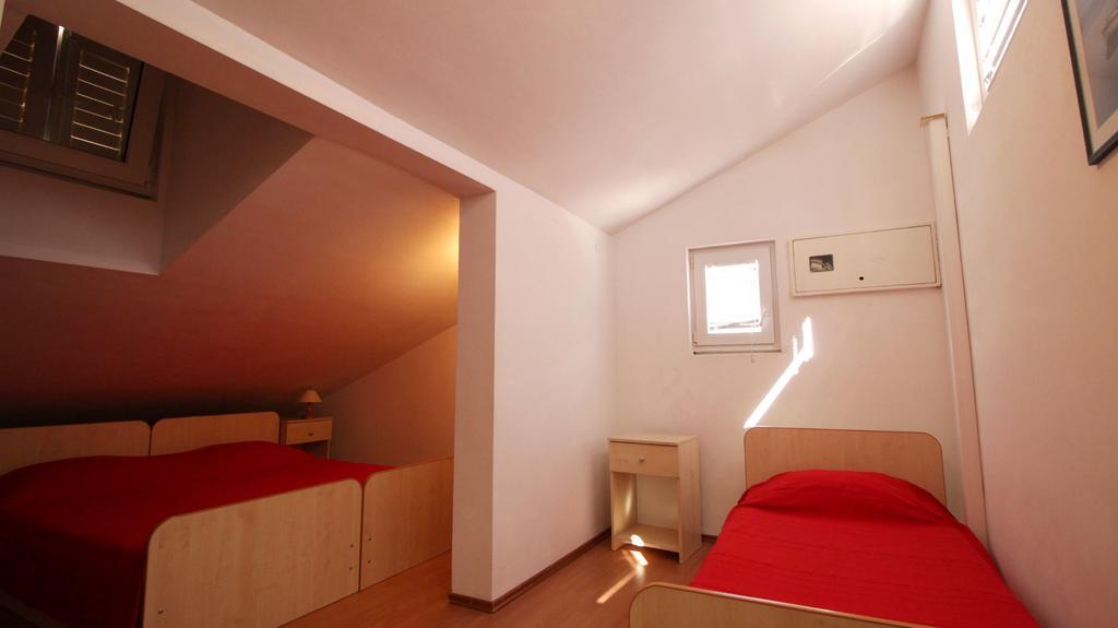 Apartments Ivka 오미스 객실 사진